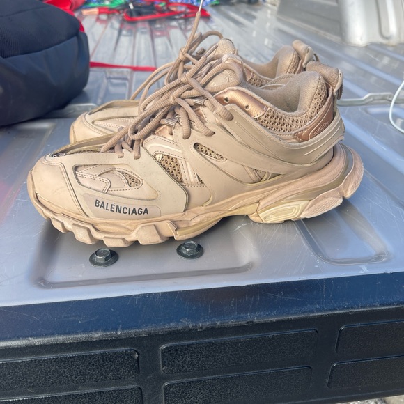 Bought them for prom and never really touched them after - Picture 2 of 4